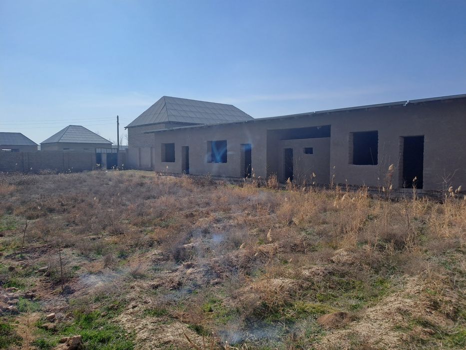 Ховли жой сотилади