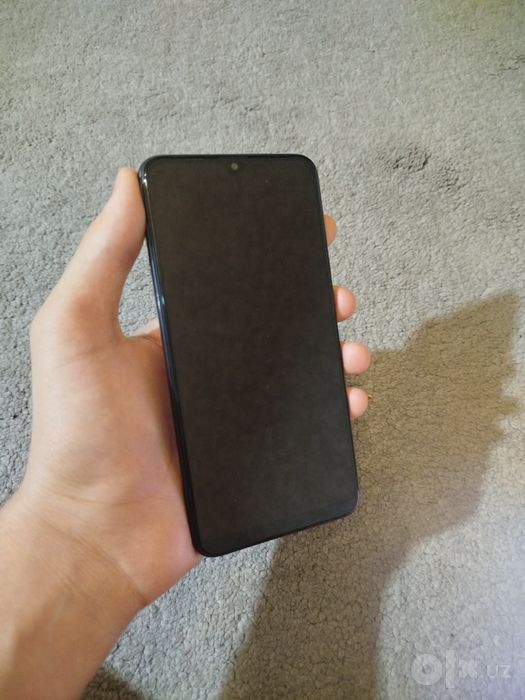 Samsung A10 sotladi arzon qlib beraman tel qlila