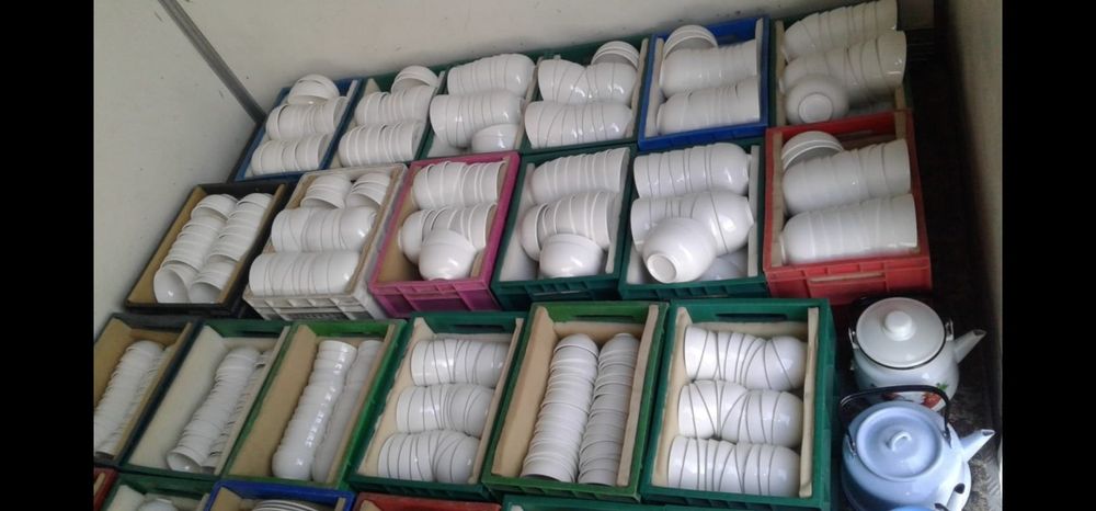 Прокат посуды и столов