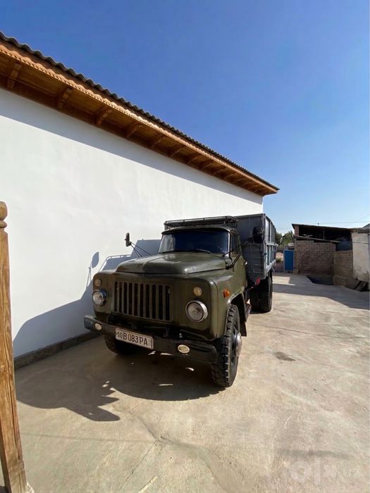 Gaz 53 samasval moshina tayor hamajoyi ishlab turibdi