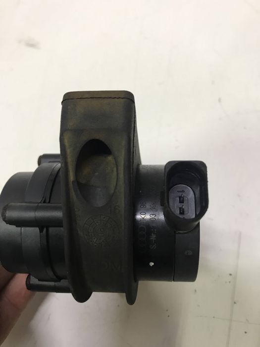 Pompa apa antigel auxiliară 1.4 TSI CAXCAV Golf 6 Plus Touran Jetta Tiguan Audi A3 Polo 6R Leon 1P