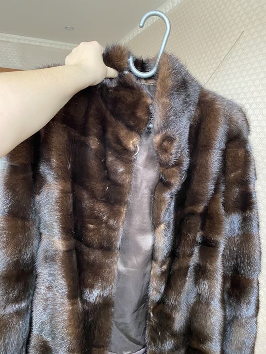 Продам норковую шубу