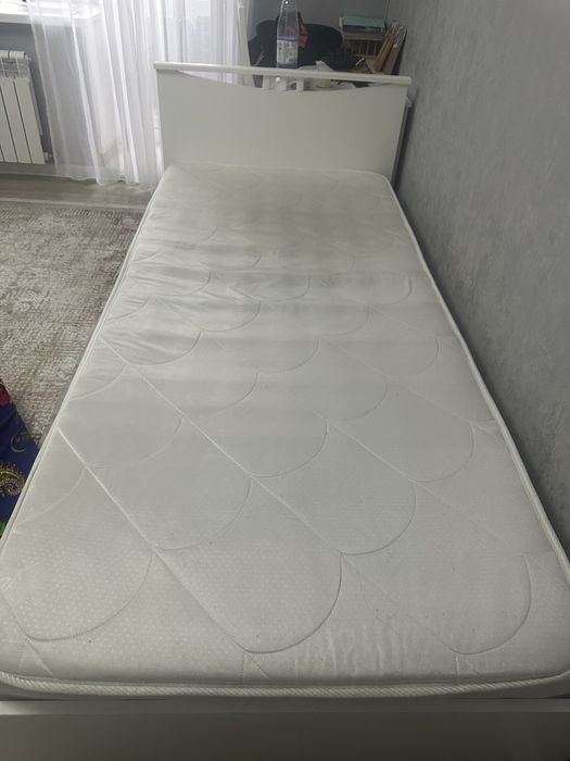 Продам односпальную кровать