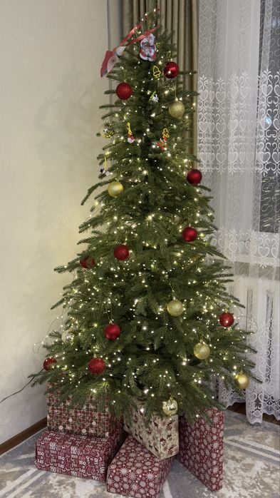 Продам елку новую