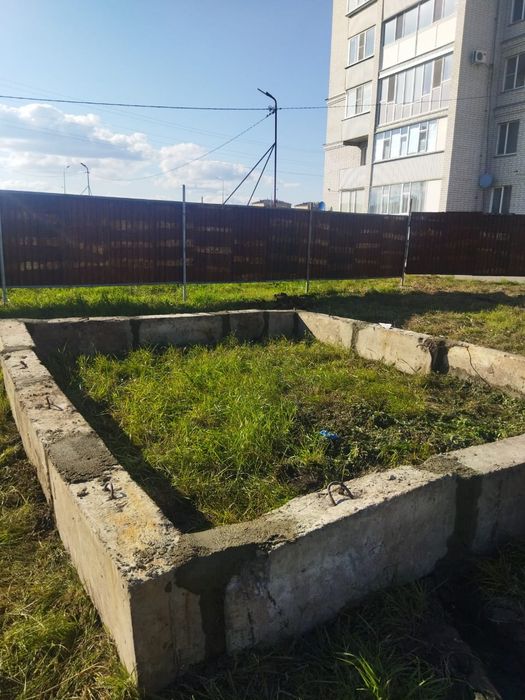 участок в городе