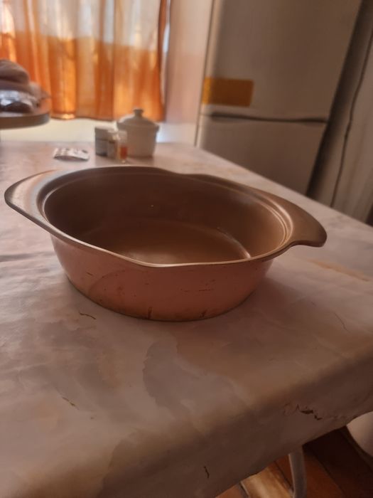 Кастрюли б.у.3500тг