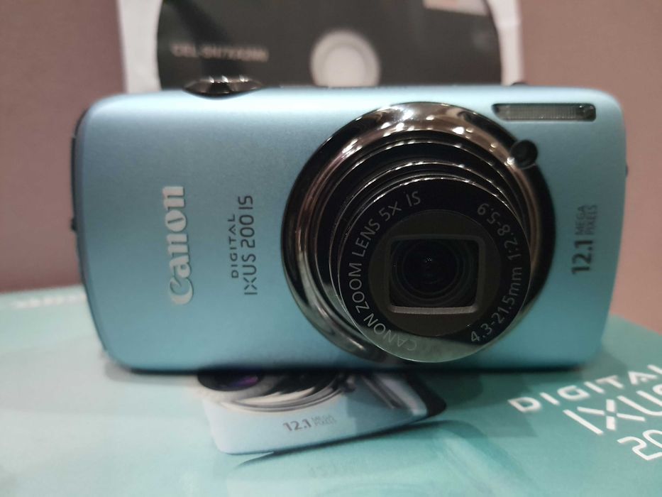 Продавам оригинален японски цифров фотоапарат Canon