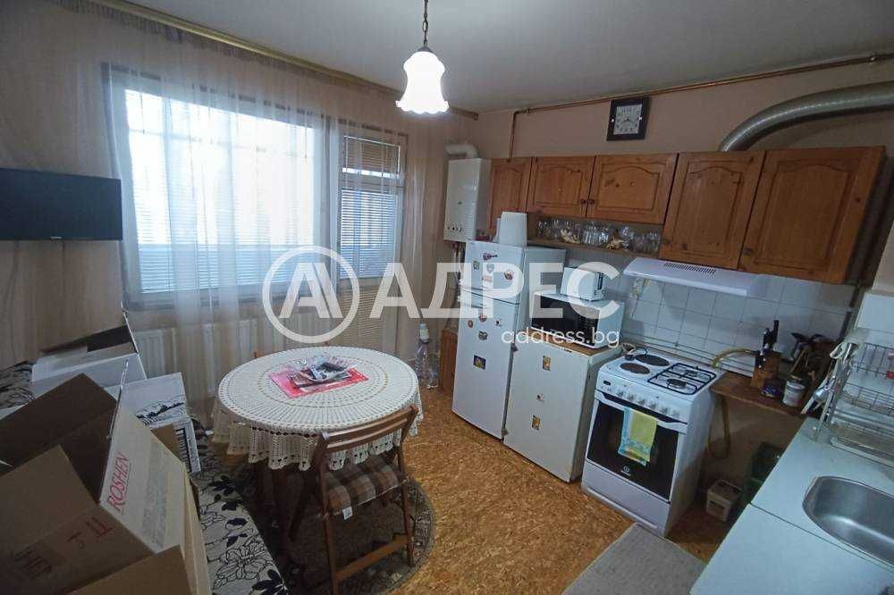 Дава се под наем Двустаен апартамент в Разград, Център - 63 кв.м за 38250 € - Снимка #4