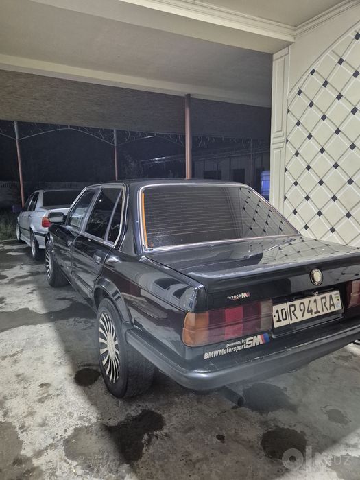 Bmw  E30 sotiladi
