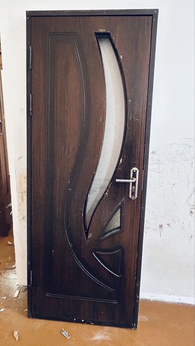 Eshik b/u xolati yaxshi