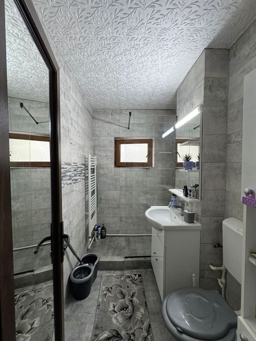 De inchiriat apartament 2 camere (Aleea Plopilor)