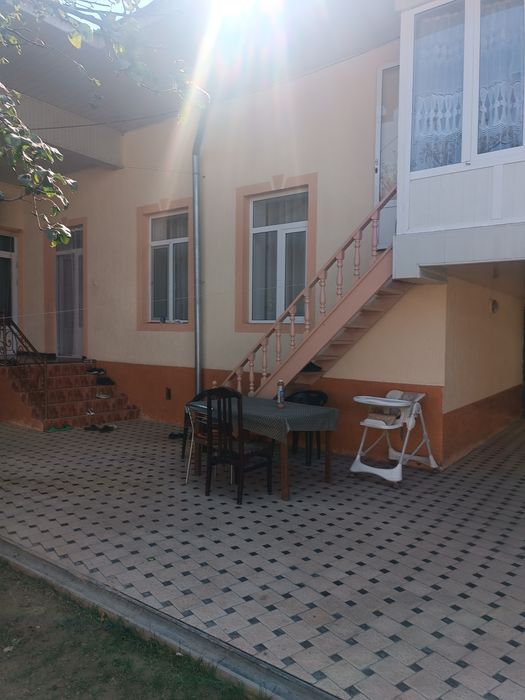 Hovli sotiladi Huvaydoda