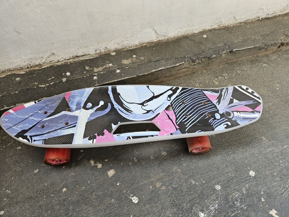 Skateboard copii 
Placă skateboard CP1kateboard00 MID COSMIC Mărimea 7.6" 8 - 12 aniDECATHLON
Placă skateboard CP100 MID COSMIC Mărimea 7.6" 8