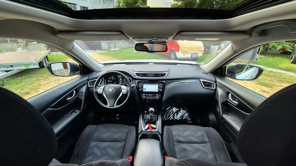 X-Trail TEKNA/4X4/2015/Full LED/Navi 3D/Panorama/Camera 360/Distronic/Alcantara/Euro6