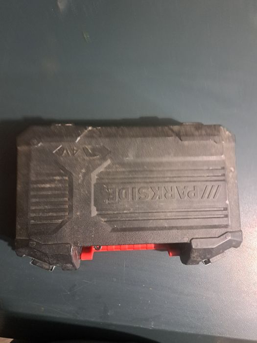 Винтоверт акумулаторна отвертка