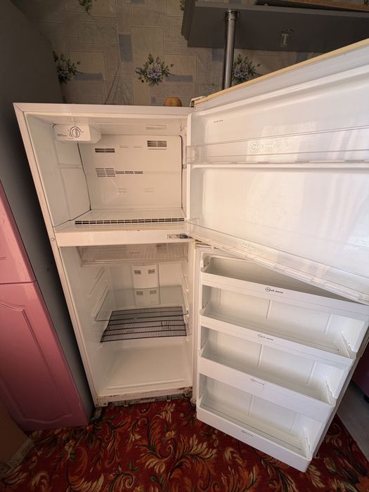 продам холодильник
