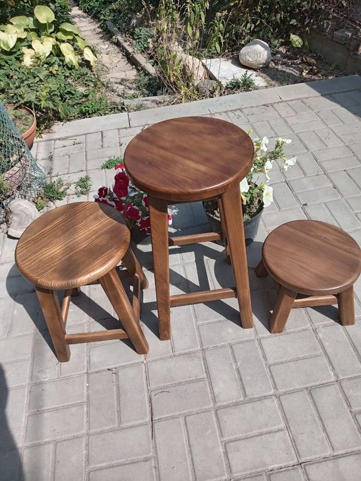 Табуретки деревянные