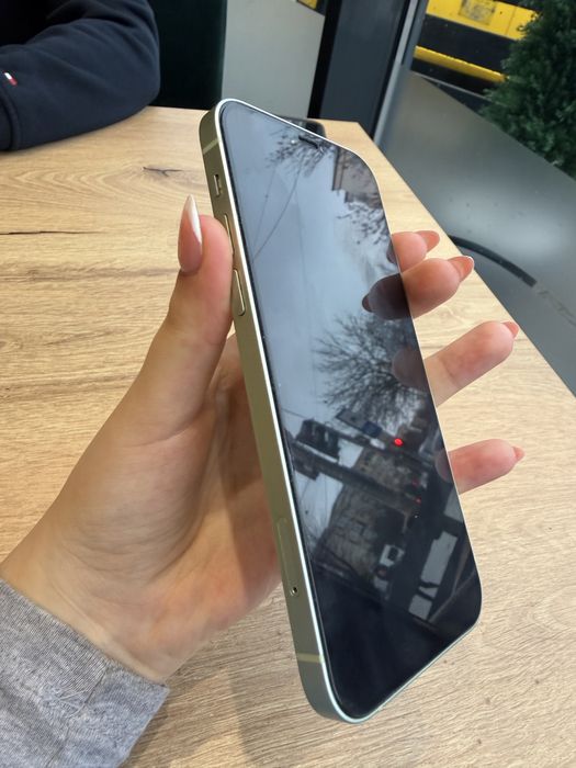 iPhone 12 foarte bun