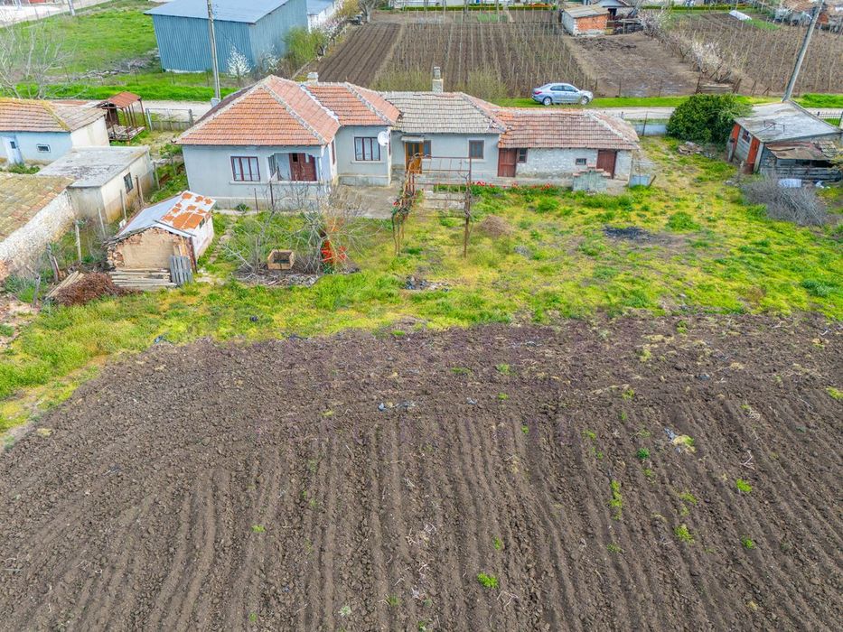 Къща в Добрич, област-с.Селце площ 105 цена 79000