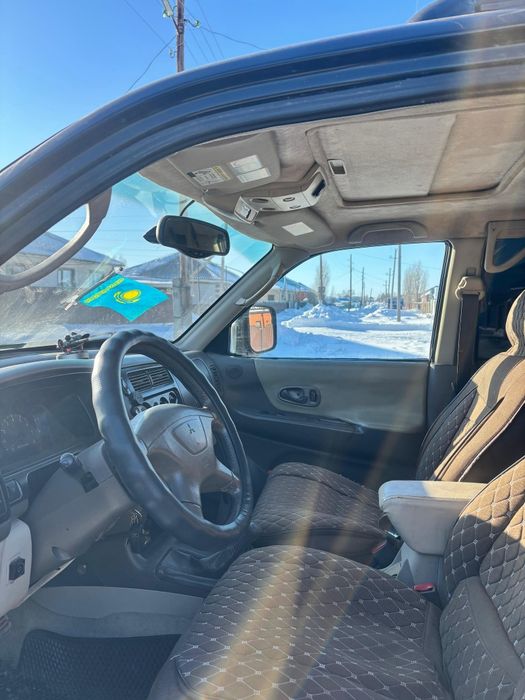 Продам монтеро спорт 2001г