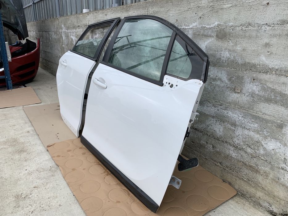 Usi dreapta / Portiere dreapta Peugeot 2008, an 2013-2019