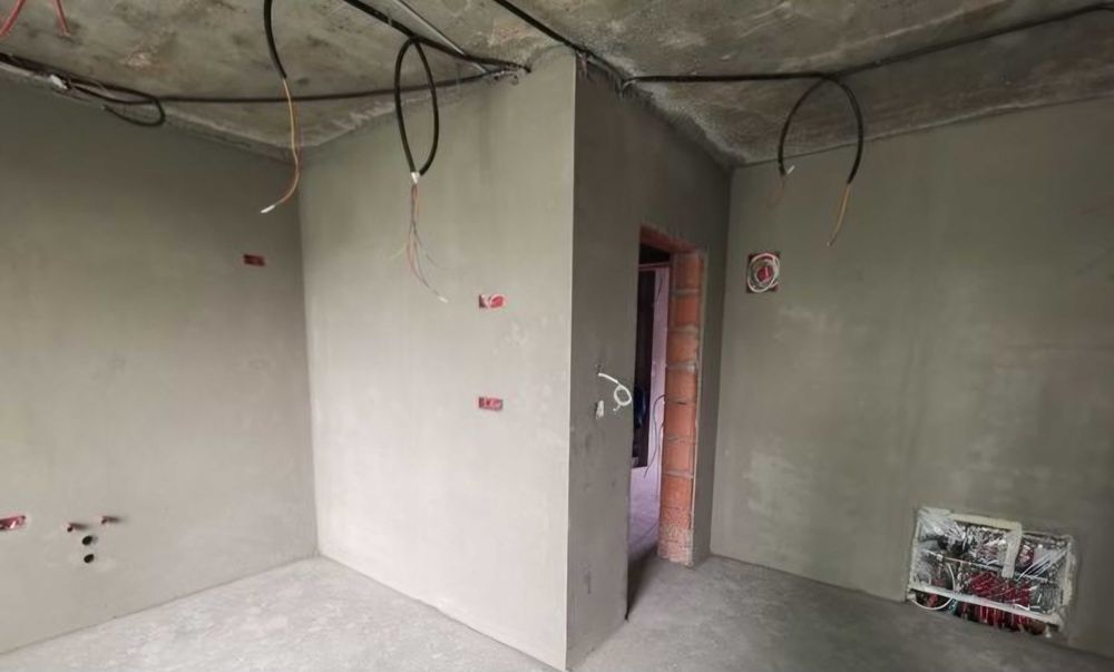 Echipă meseriași  Construcții și amenajări interioare