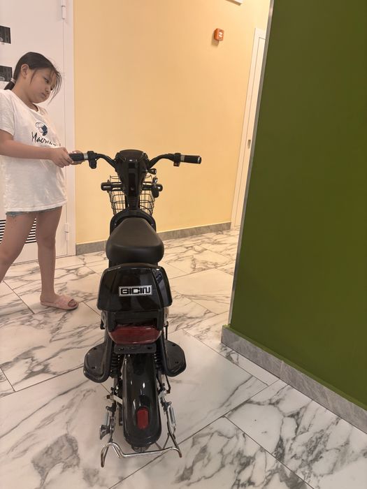 Скутер , цена договорная