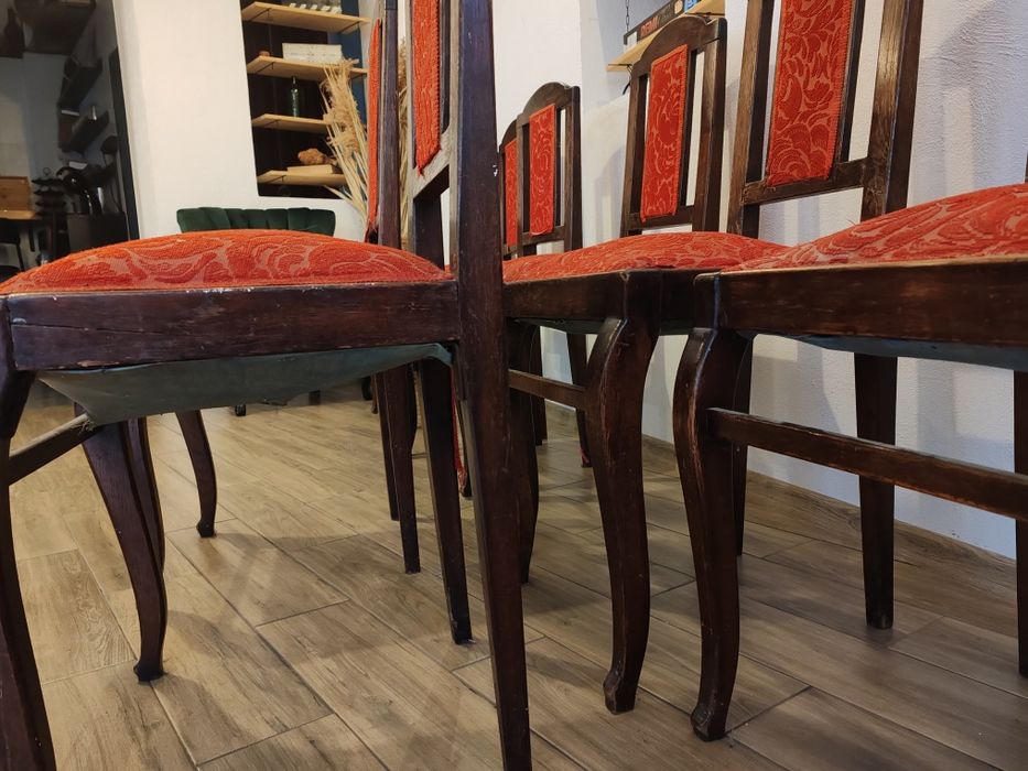 Set 8 scaune clasice - necesita recondiționare