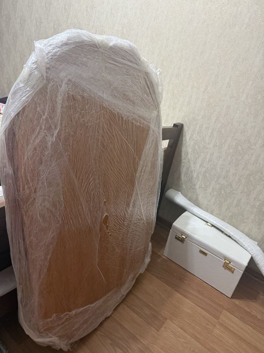 Кухонный овальный стол