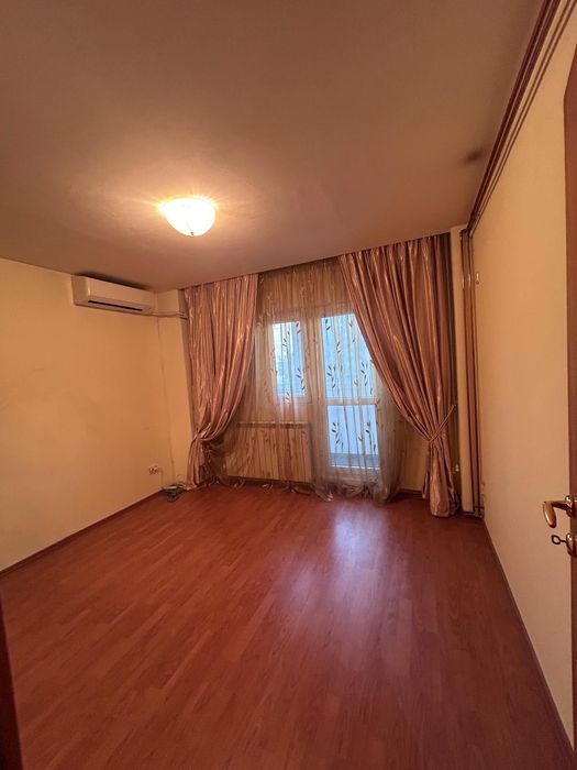 Vând 2 camere Tineretului - Direct Proprietar