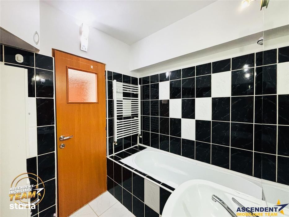 FILM! Apartament 3 camere,decomandat, spatios,luminos,2 bai,Targu Secu