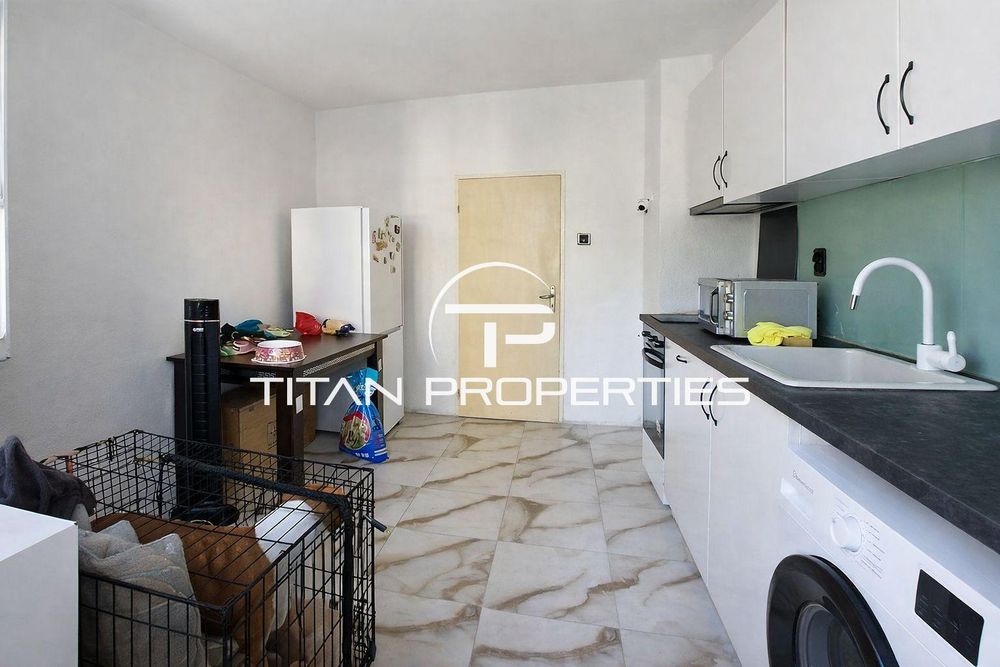 Продава се Тристаен апартамент в Пловдив, Кършияка - 80 кв.м за 1813 €/кв.м - Снимка #2