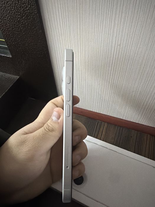 Iphone 16 на гарантии