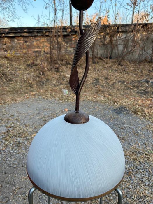 Люстра для дома в хорошем состоянии