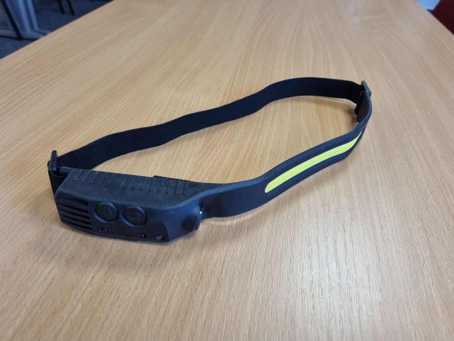 Lampa led cu acumulator