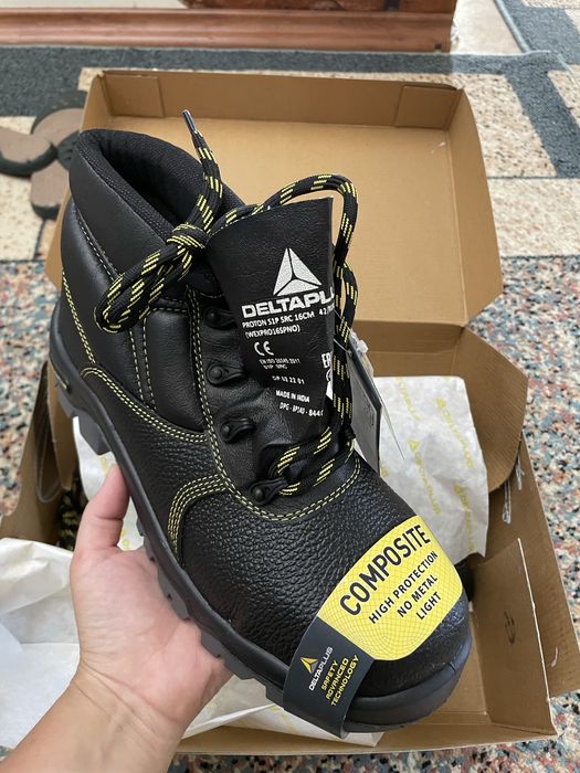 Спецботинки летние и зимние