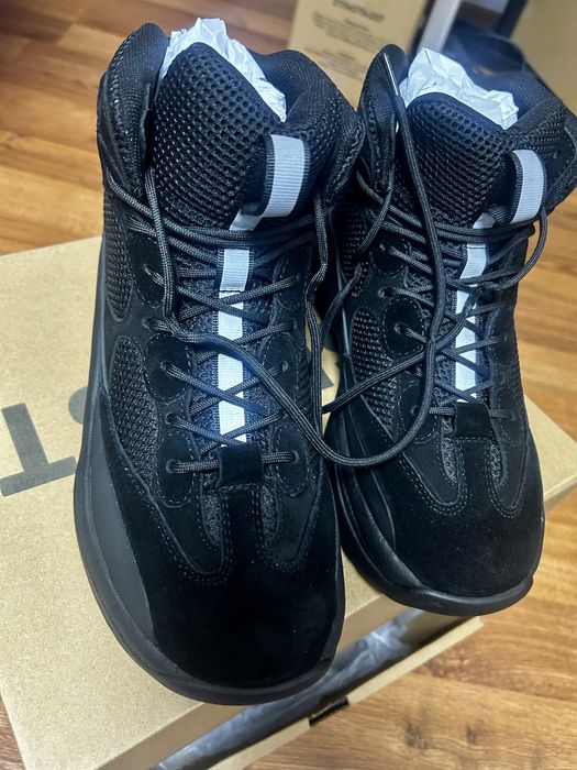 Yeezy DSRT boots