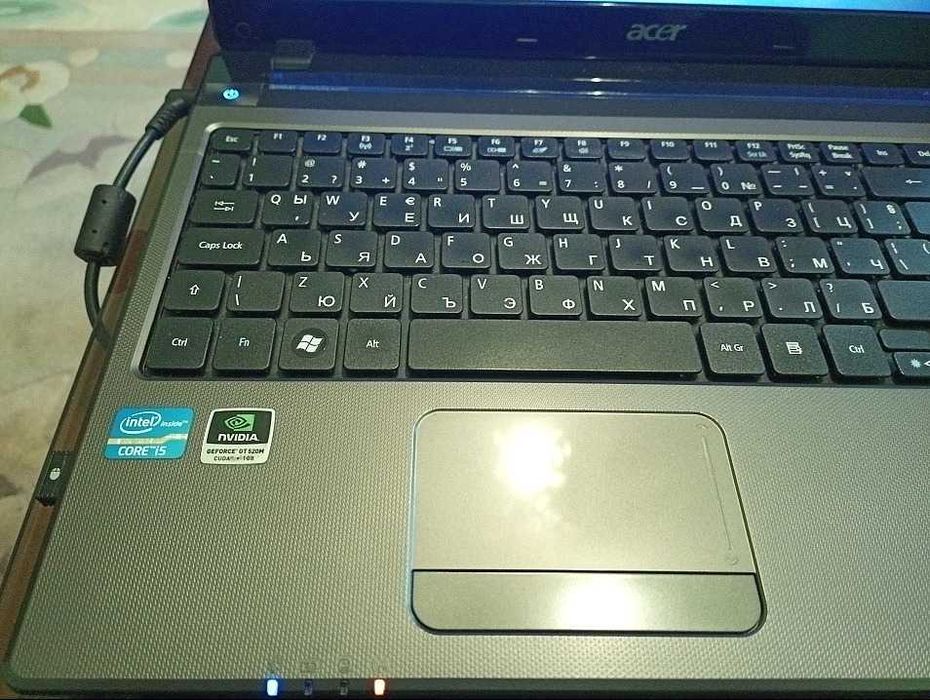 Acer 5750G - 15.6"/i5-2430M/4GB DDR3/128GB SSD/GT-520M 1GB GDDR3/HDMI