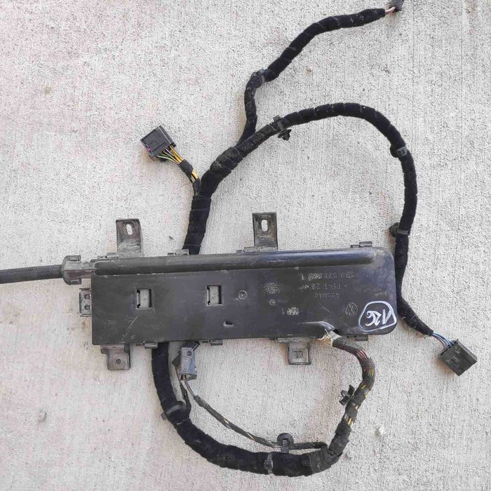 Кабели за багажник Фолксваген Файтон VW Phaeton 3D0971839L