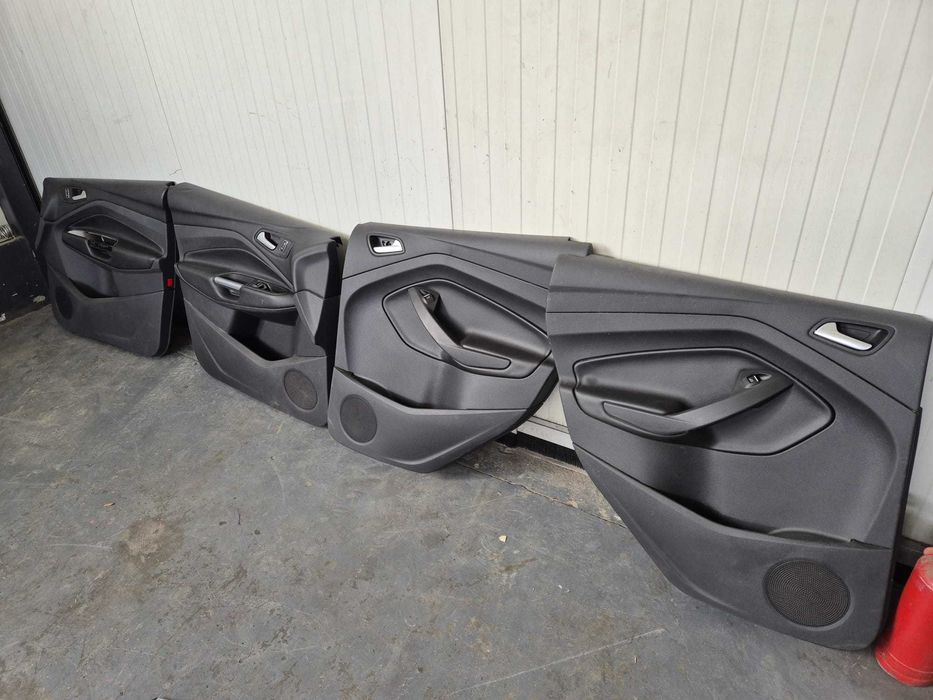 Interior / Tapiterie din piele /volan/ navigatie Ford Kuga 2