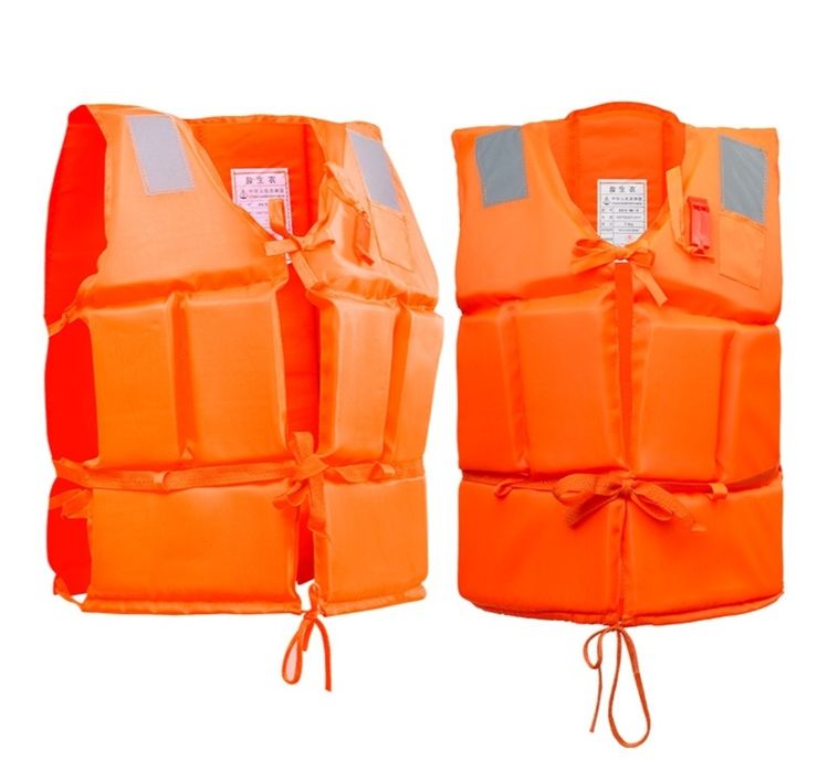 Спасательный жилет