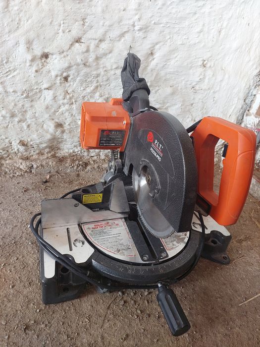 Натяжной потолок инструменты