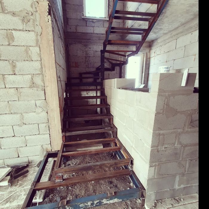 Металлический карсас(лестницы)