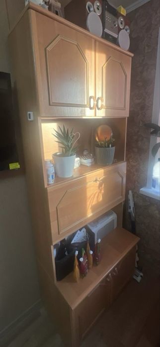 Продам стенку в отоичном состоянии.