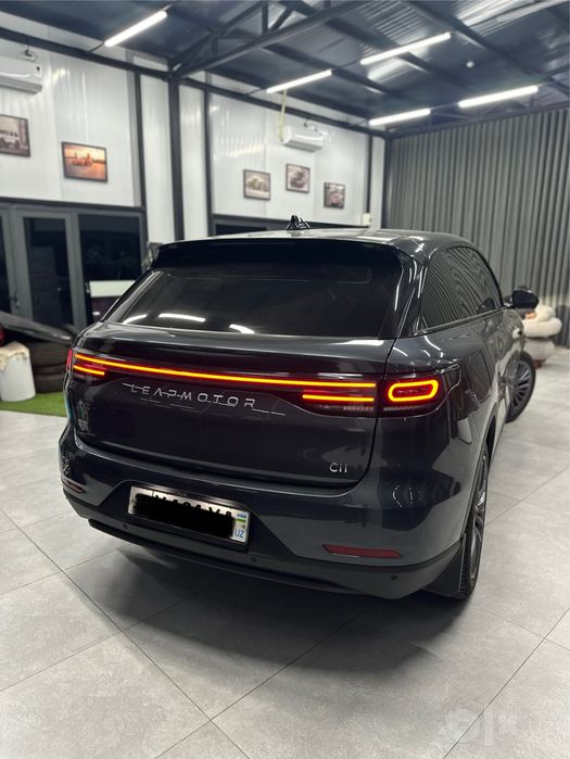 Leapmotor C11