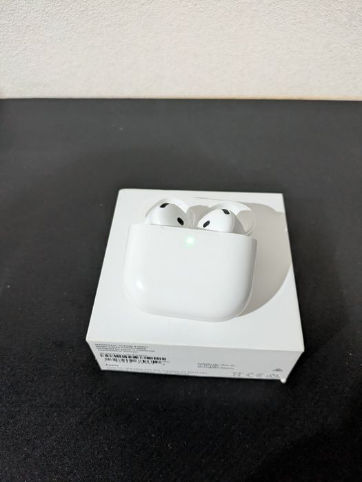 Airpods 4 active noise
