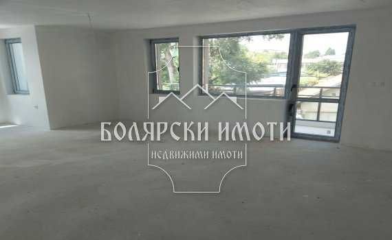 Продава се Тристаен апартамент в Велико Търново, Център - 115 кв.м за 1174 €/кв.м - Снимка #1