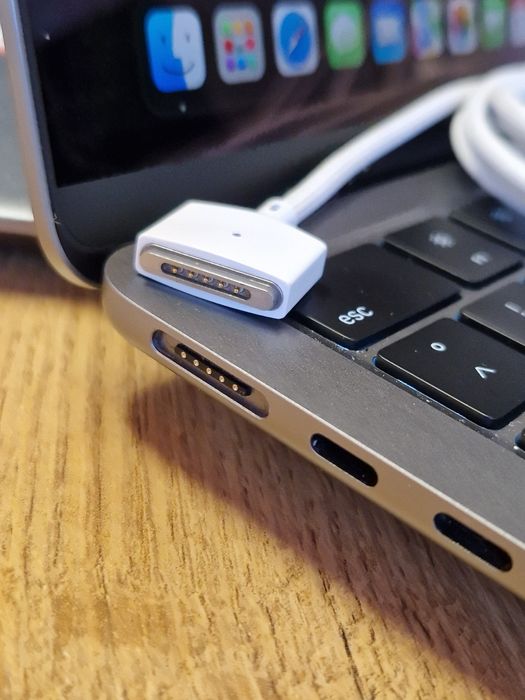 MacBook Air MBA 13.6  M2 - SSD 256GB  8GB Ram