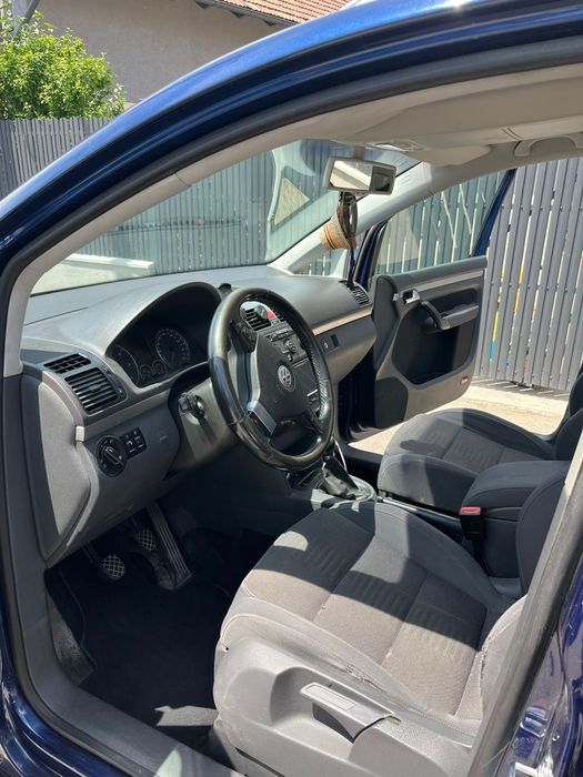 VOLKSWAGEN Touran 2007 — imagine 3