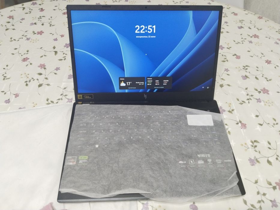 Продается ноутбук в отличном состояний